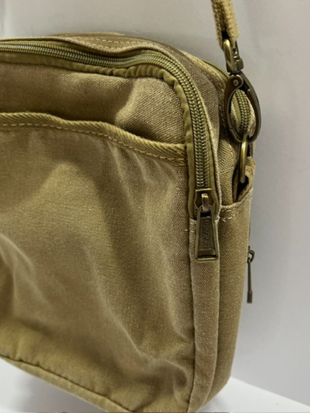 EUROSPORT Padded Canvas Crossbody Tablet/Ipad & Gear Messenger Travel Bag - Picture 4 of 13
